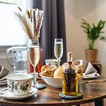 Appartement Helles, Chalet-stil Mit Allalinblick *