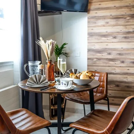 Helles, Chalet-stil Mit Allalinblick サース フェー