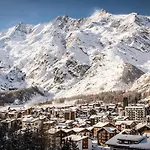 Helles, Chalet-stil Mit Allalinblick *