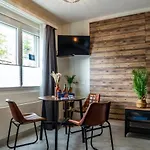 Helles, Chalet-stil Mit Allalinblick *